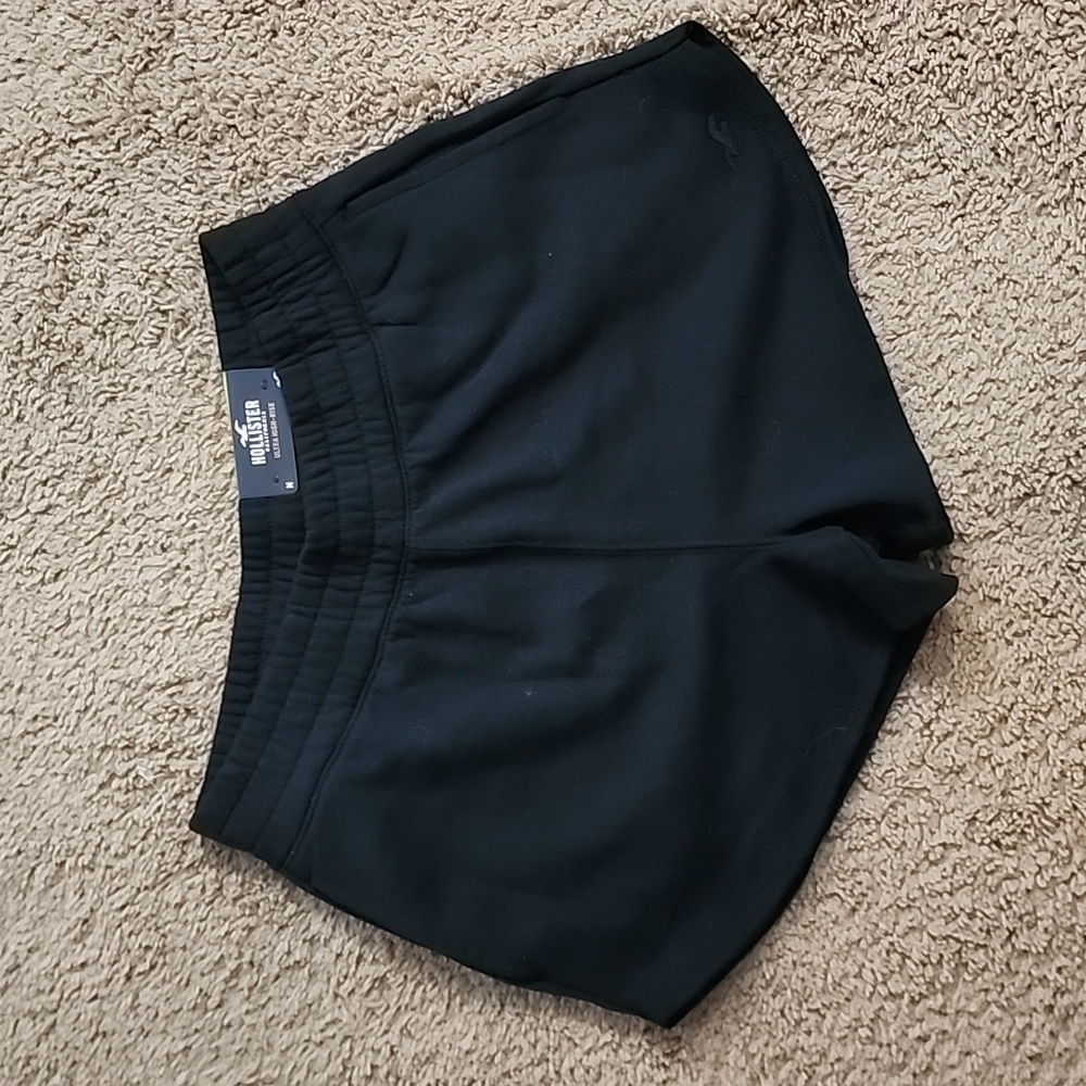 Hollister Ultra high rise sweat shorts NWT